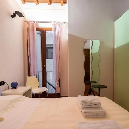 Santa Monaca Apartment Florence